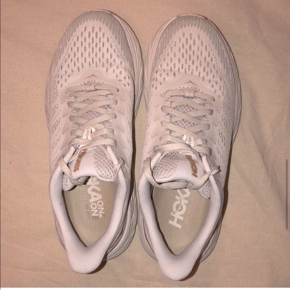 Hoka One One Women's Clifton 7: Almond